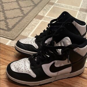 Nike Black and White Sneakers